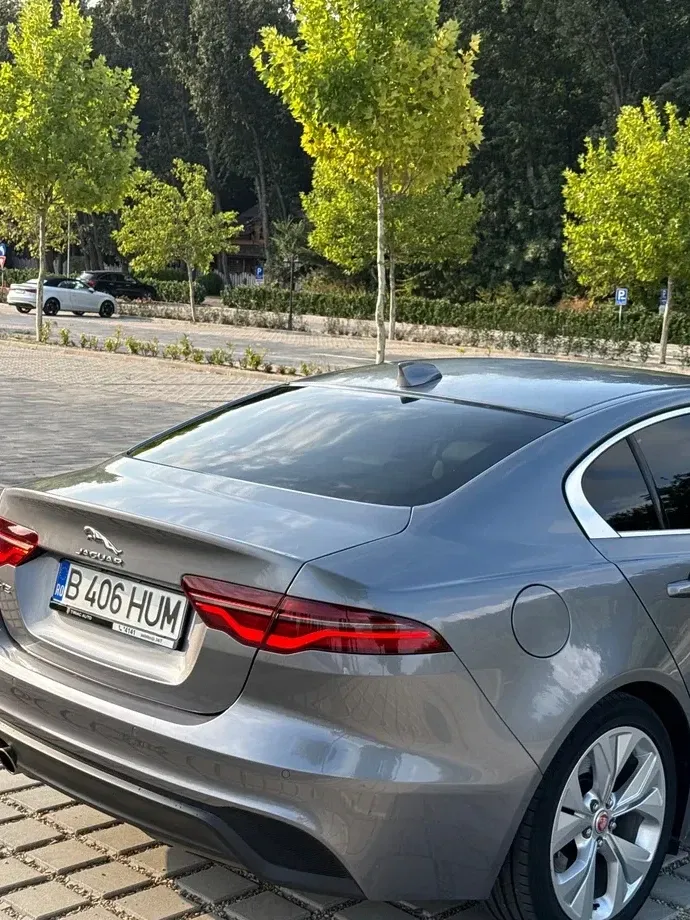 Jaguar XE D180 RWD R-Dynamic HSE — imagine 6