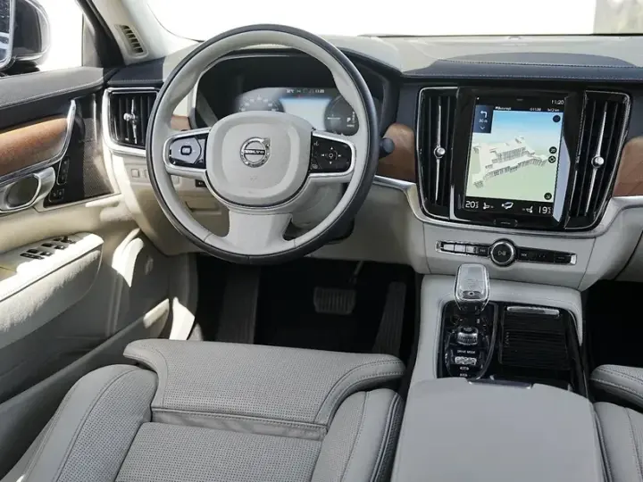 Volvo S90 T8 Recharge AWD Geartronic Inscription