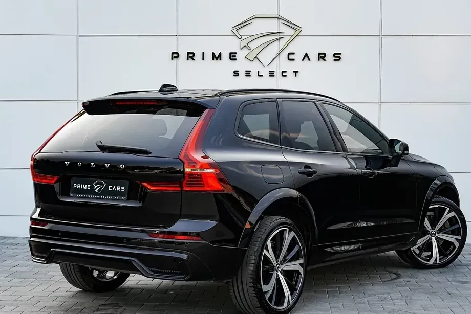 Volvo XC 60 B5 B AWD Ultimate Black Edition — imagine 4