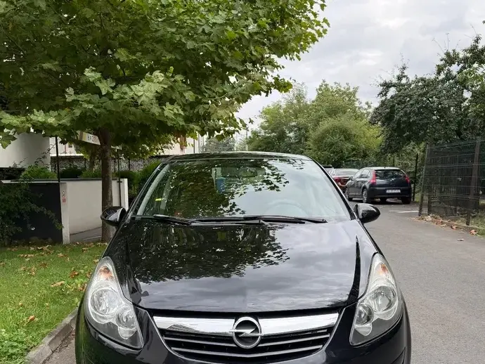 Opel Corsa D 1.4 16V Automatik Color Edition