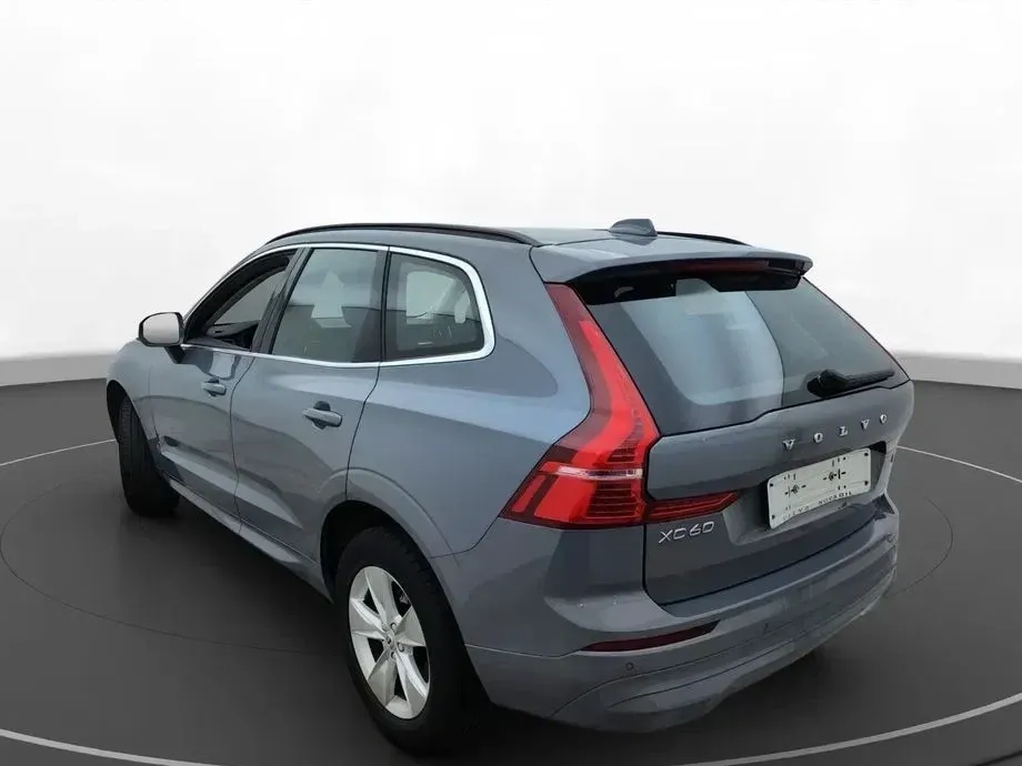 Volvo XC 60 II B4 MHEV Momentum Pro — imagine 3