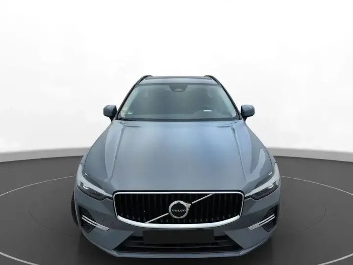 Volvo XC 60 II B4 MHEV Momentum Pro