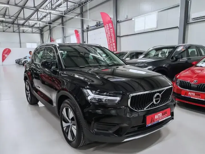 Volvo XC 40 T3 Momentum Pro
