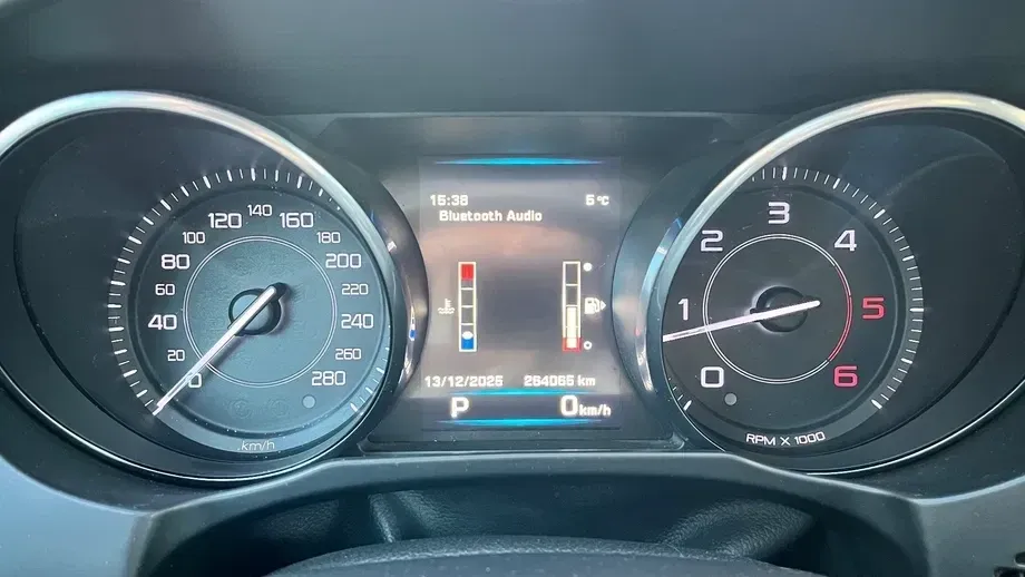 Jaguar XE 2.0 Prestige — imagine 6