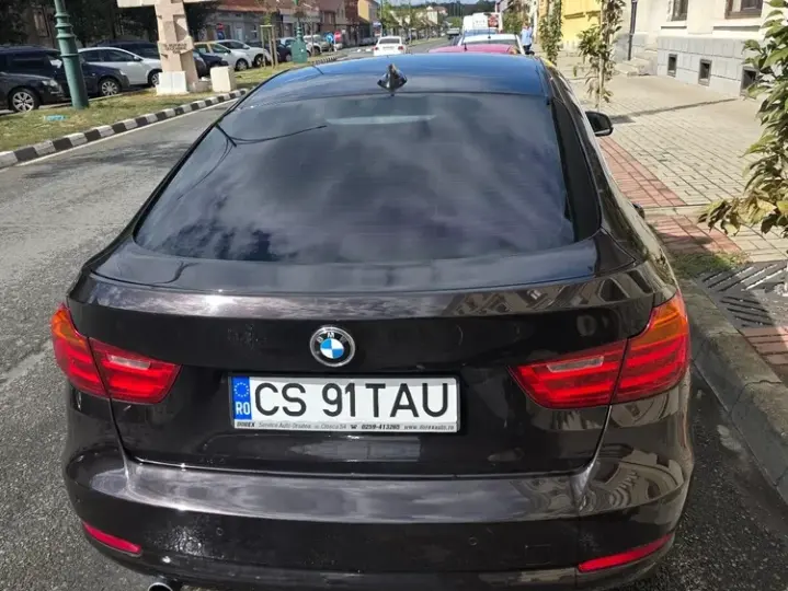 BMW Seria 3 318d