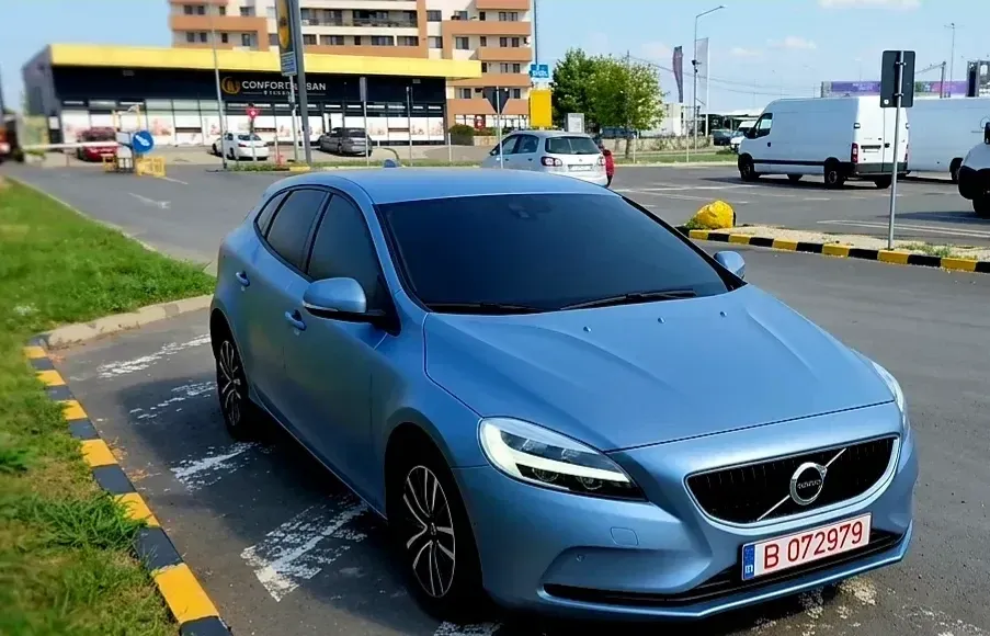 Volvo V40 T2 Aut. Inscription — imagine 2