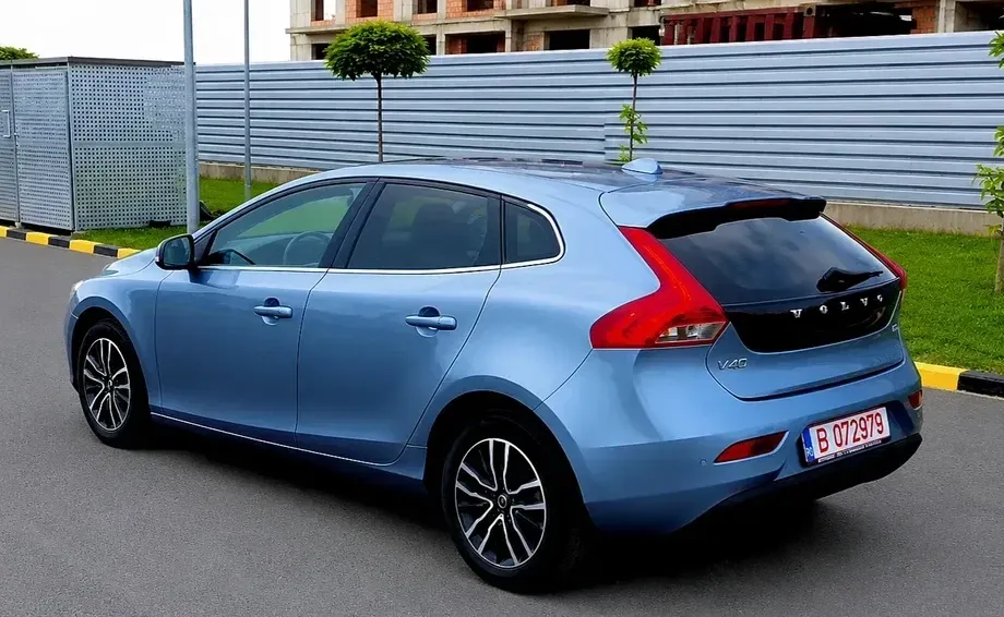 Volvo V40 T2 Aut. Inscription — imagine 4