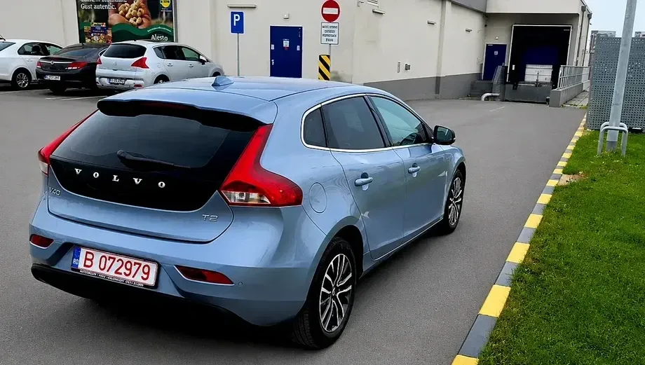 Volvo V40 T2 Aut. Inscription — imagine 5