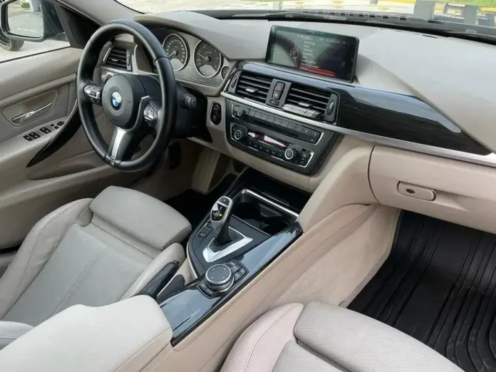 BMW Seria 3 F30/F31/F34 320d xDrive Aut.