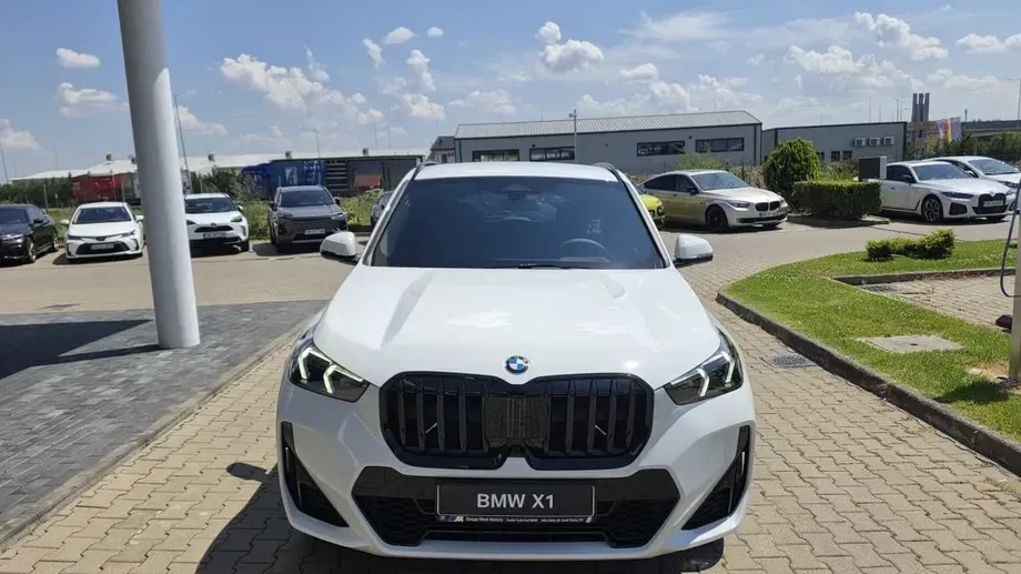 BMW X1 xDrive20d AT MHEV — imagine 4