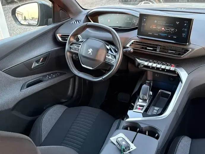 Peugeot 3008 II