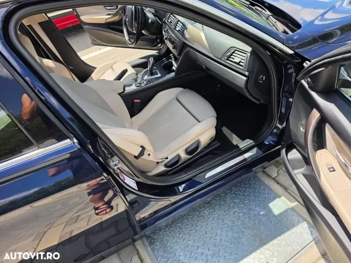 BMW Seria 3 F30/F31/F34 [2011 - 2019] 320i Aut. Modern Line