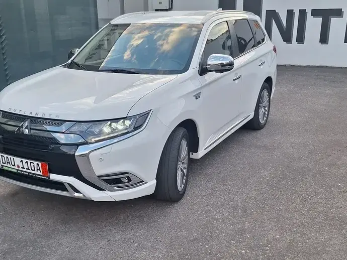 Mitsubishi Outlander IV 2.4 4WD