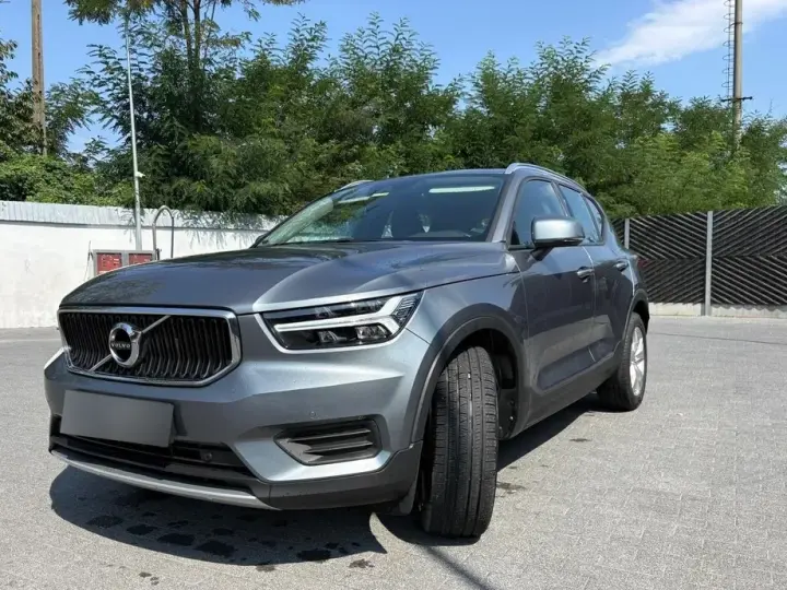 Volvo XC 40 D3 AWD Momentum