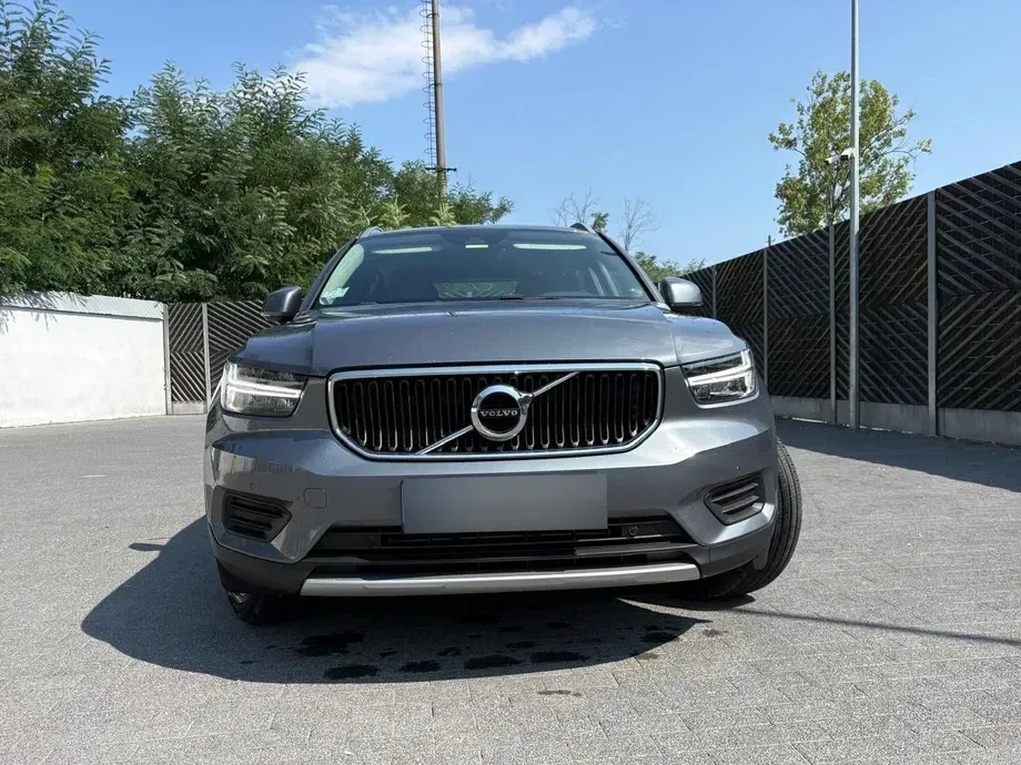 Volvo XC 40 D3 AWD Momentum — imagine 3
