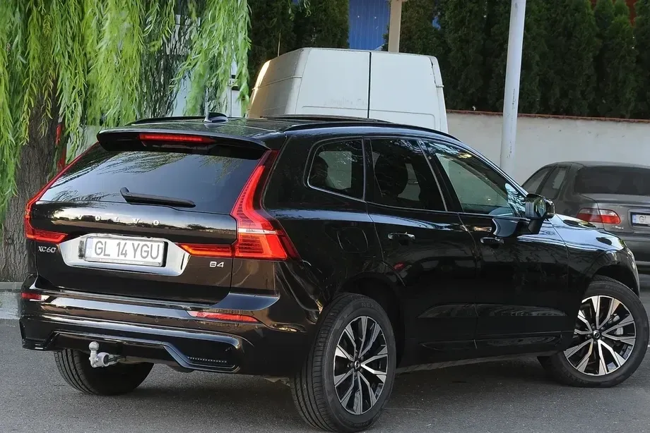 Volvo XC 60 II B4 MHEV AT8 AWD Inscription — imagine 4