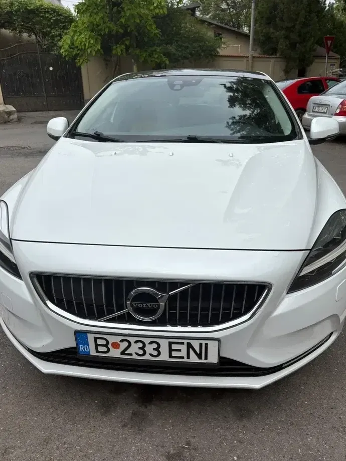 Volvo V40 II D3 Geartronic Inscription — imagine 5
