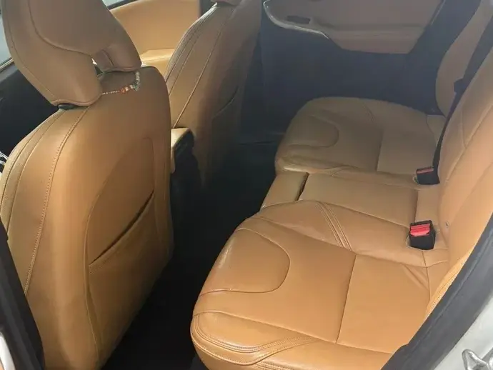 Volvo V40 II D3 Geartronic Inscription