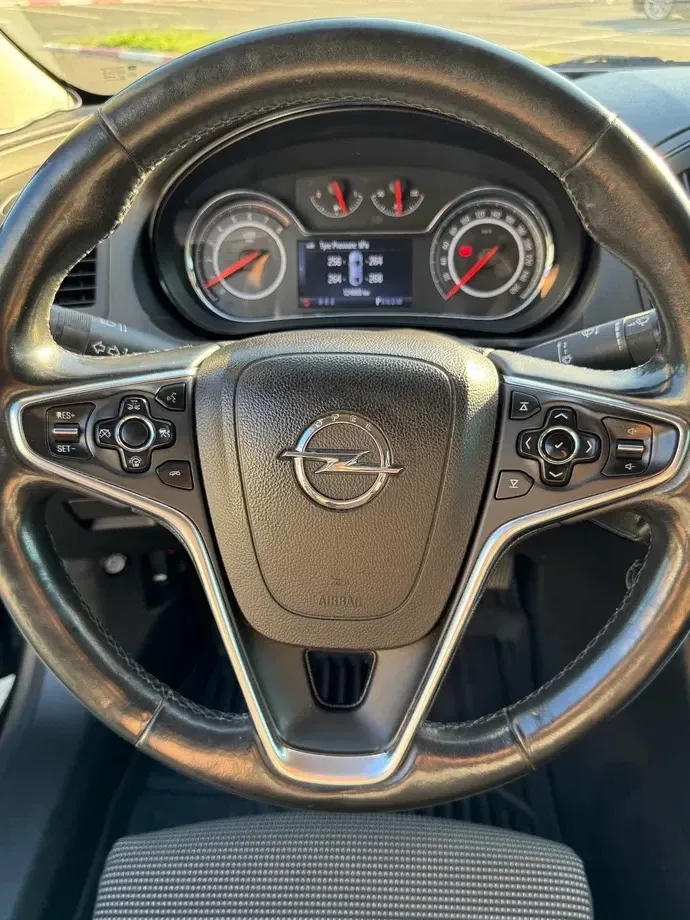 Opel Insignia A 2.0 Turbo ECOTEC 4X4 Sport Aut. — imagine 6