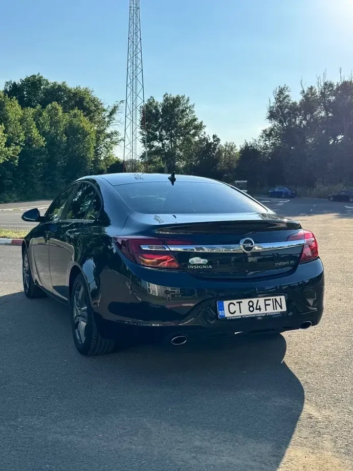Opel Insignia A 2.0 Turbo ECOTEC 4X4 Sport Aut. — imagine 4