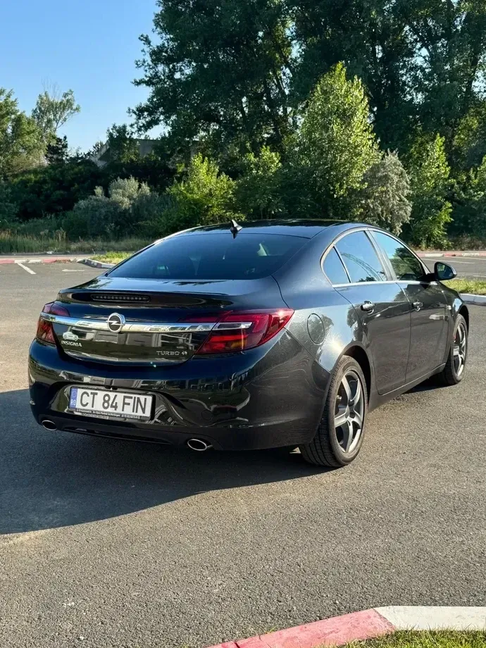 Opel Insignia A 2.0 Turbo ECOTEC 4X4 Sport Aut. — imagine 2