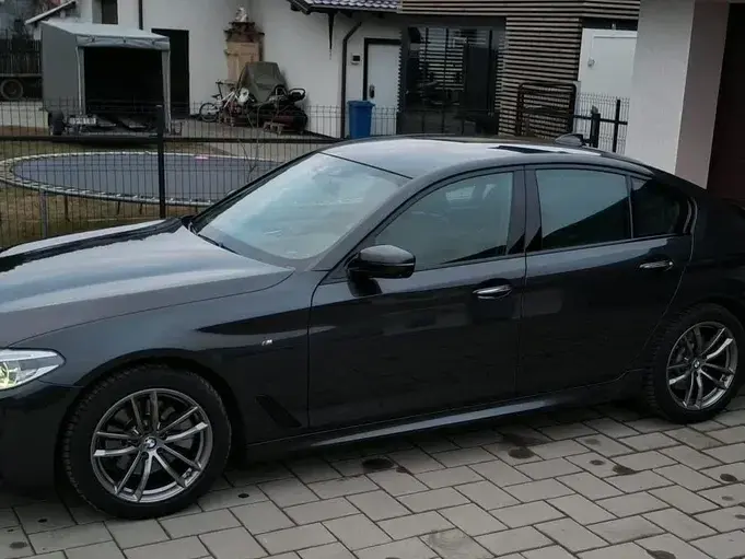 BMW Seria 5 G30/G31 520d xDrive Aut. M Sport Edition
