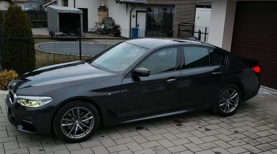 BMW Seria 5 G30/G31 520d xDrive Aut. M Sport Edition — imagine 5