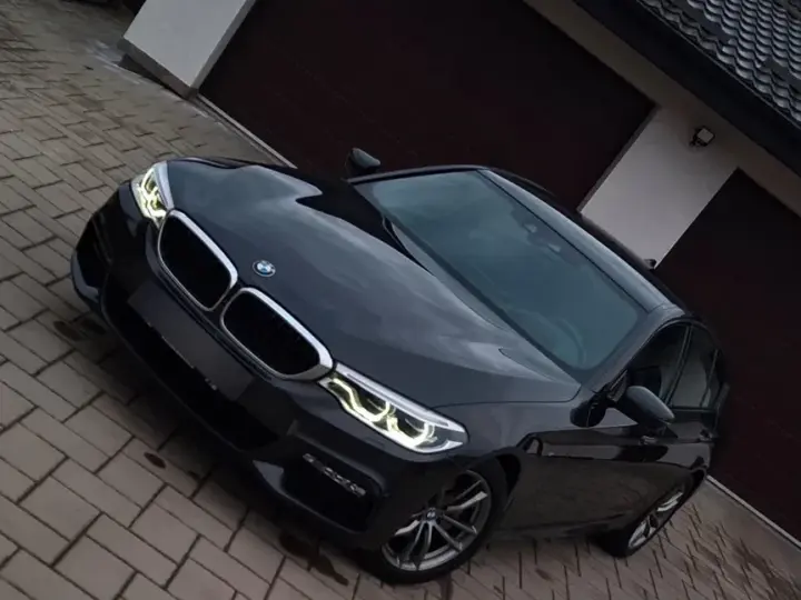 BMW Seria 5 G30/G31 520d xDrive Aut. M Sport Edition