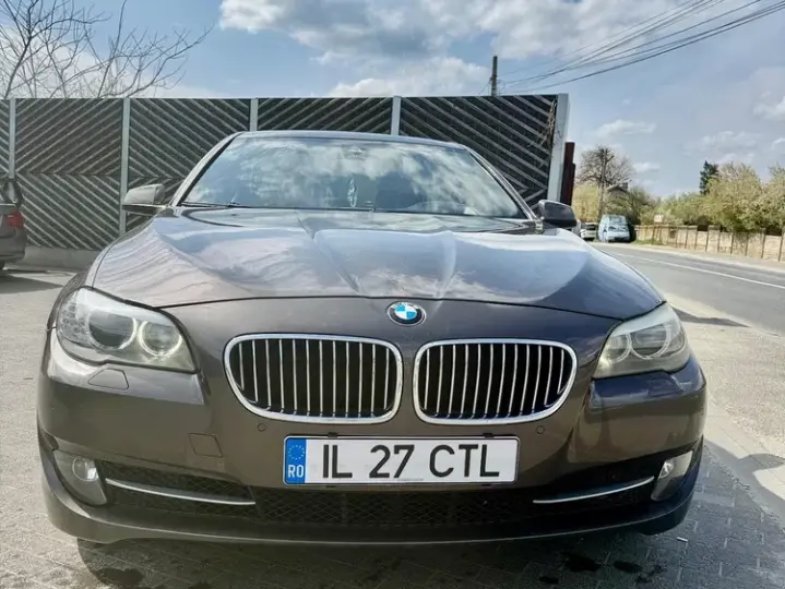 BMW Seria 5 F10/F11/F07 [2010 - 2017] 520d Aut.