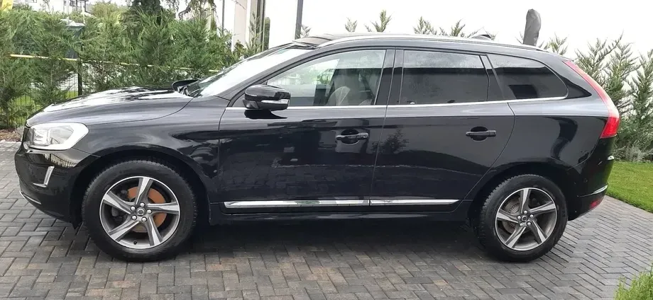 Volvo XC 60 I D5AWD R-Design — imagine 5
