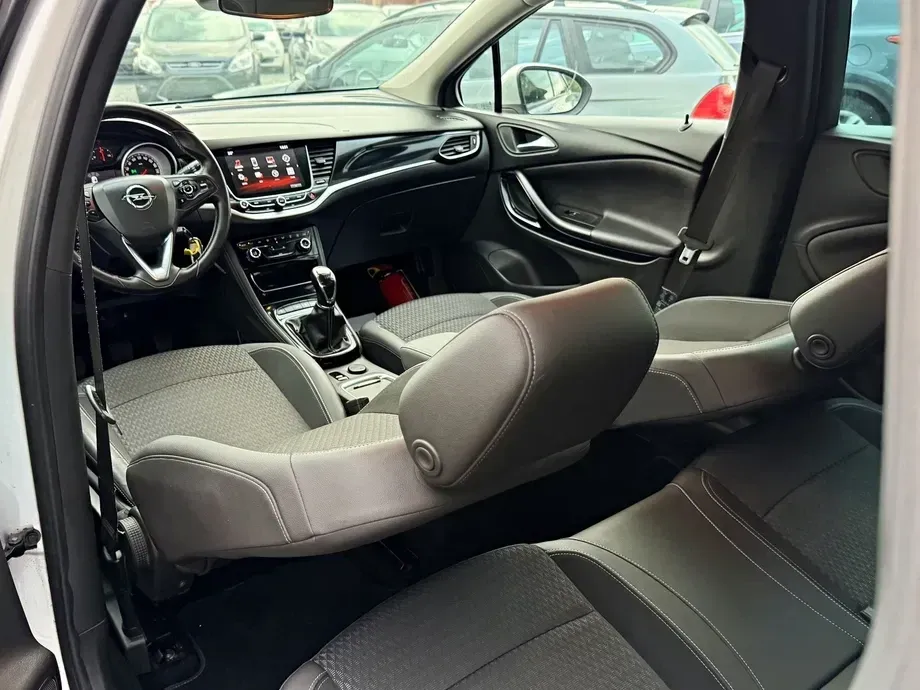 Opel Astra 1.6 D Start/Stop Innovation — imagine 6