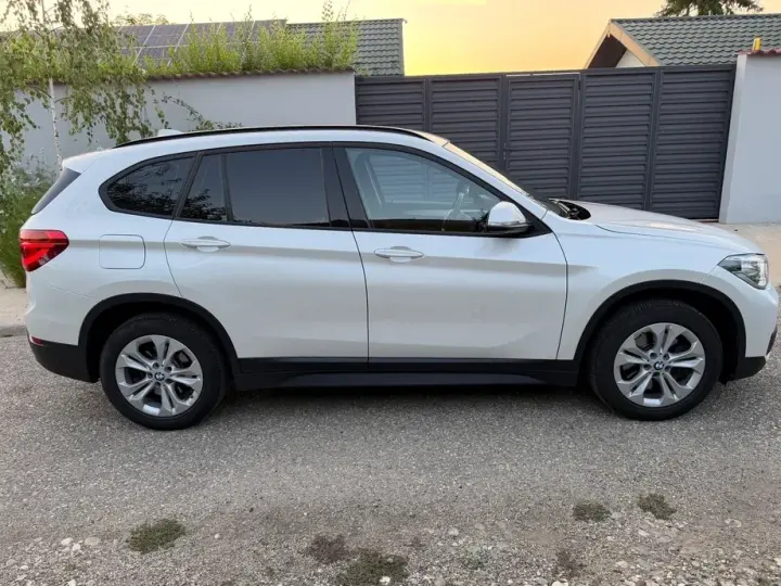 BMW X1 F48 sDrive20d AT