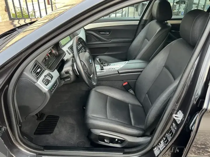 BMW Seria 5 F10/F11/F07 520d xDrive Aut. Luxury Line