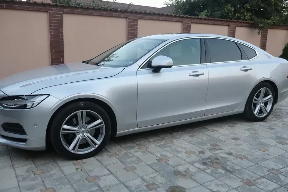 Volvo S90 — imagine 3
