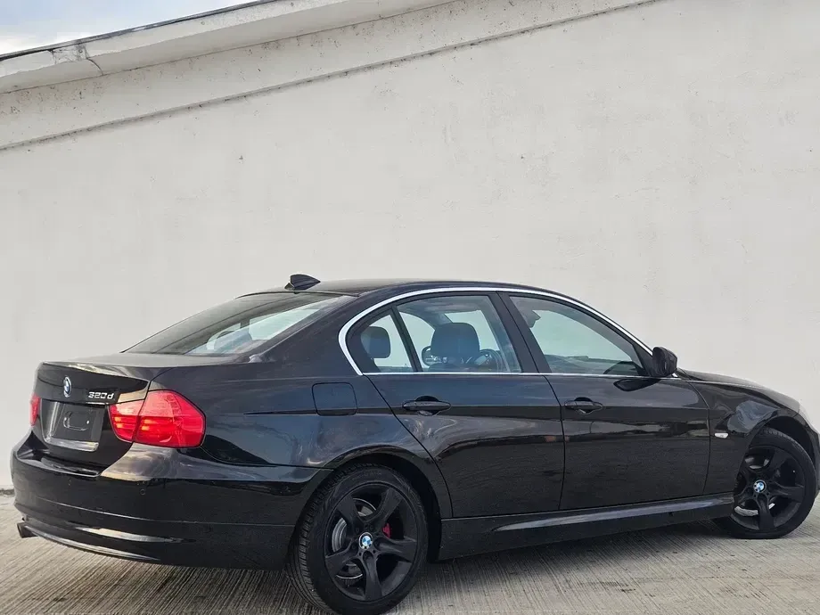 BMW Seria 3 E90/E91/E92/E93 320d DPF Aut. Edition Exclusive — imagine 6