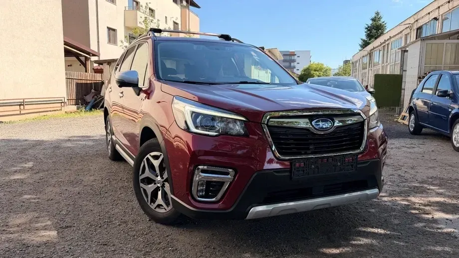 Subaru Forester 2.0 e-Boxer MHEV LinearTronic Active — imagine 2