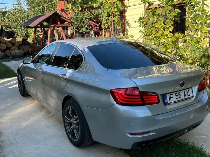 BMW Seria 5 F10/F11/F07 [2010 - 2017] 518d