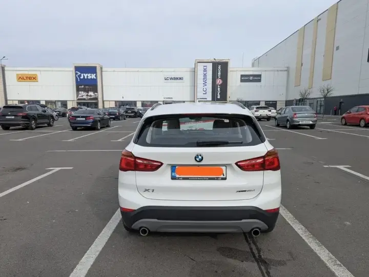 BMW X1 F48
