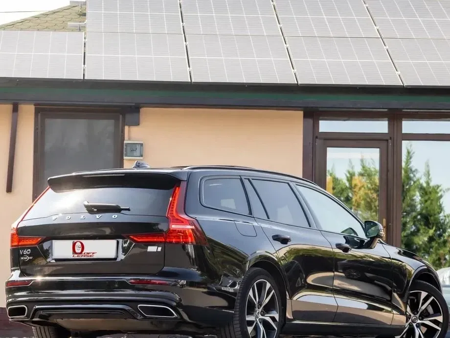 Volvo V60 II T8 AWD Recharge Geartronic RDesign — imagine 3