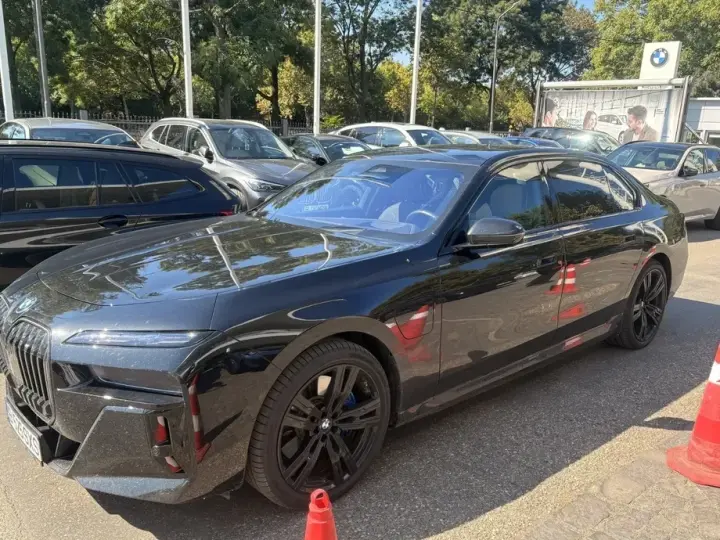 BMW Seria 7 G70