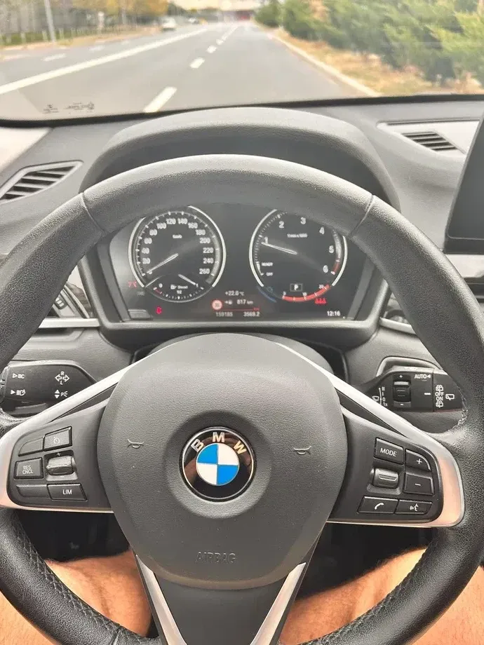 BMW X1 F48 sDrive20d Aut. — imagine 6