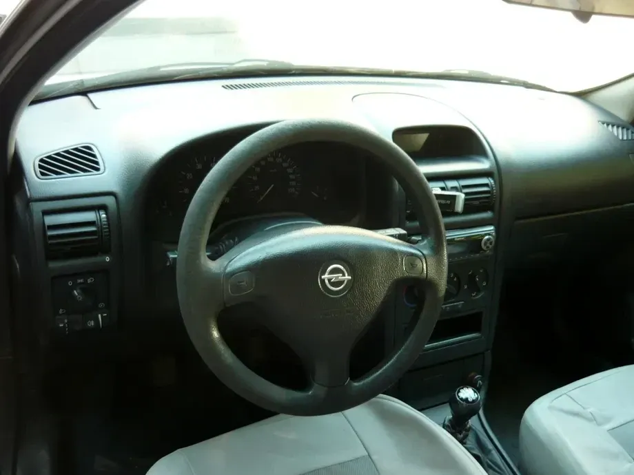 Opel Astra G Classic 1.6i — imagine 2