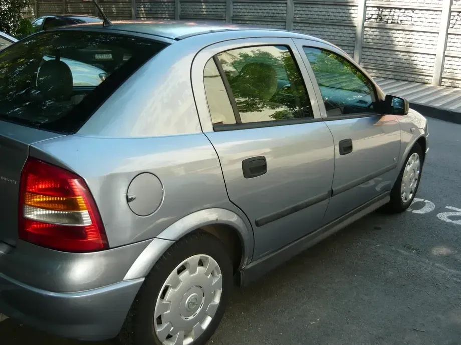 Opel Astra G Classic 1.6i — imagine 5