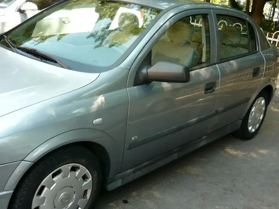 Opel Astra G Classic 1.6i — imagine 3