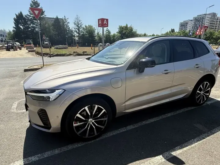 Volvo XC 60 II Recharge T8 AWD AT Ultimate Dark
