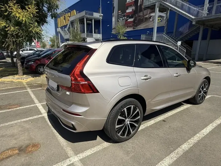 Volvo XC 60 II Recharge T8 AWD AT Ultimate Dark