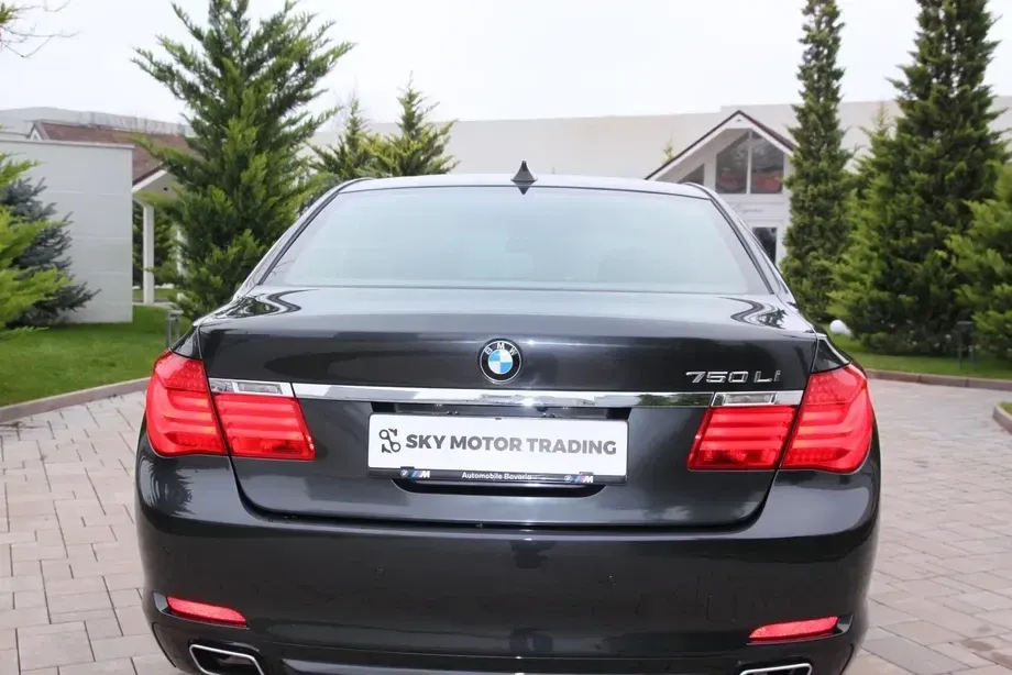 BMW Seria 7 F01/F02 750Li Aut. — imagine 5
