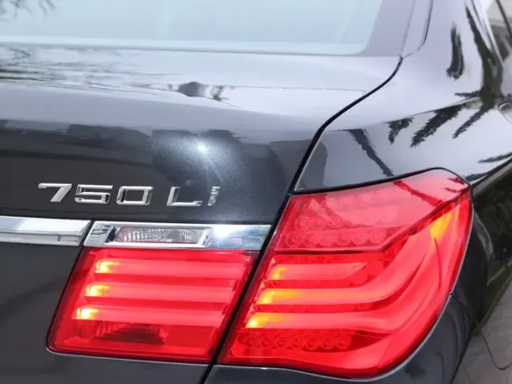 BMW Seria 7 F01/F02 750Li Aut.