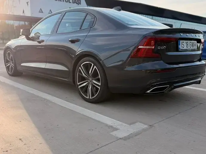 Volvo S60 III T5 R-Design