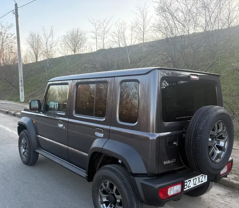 Suzuki Jimny IV 1.5 ALLGRIP GLX — imagine 3